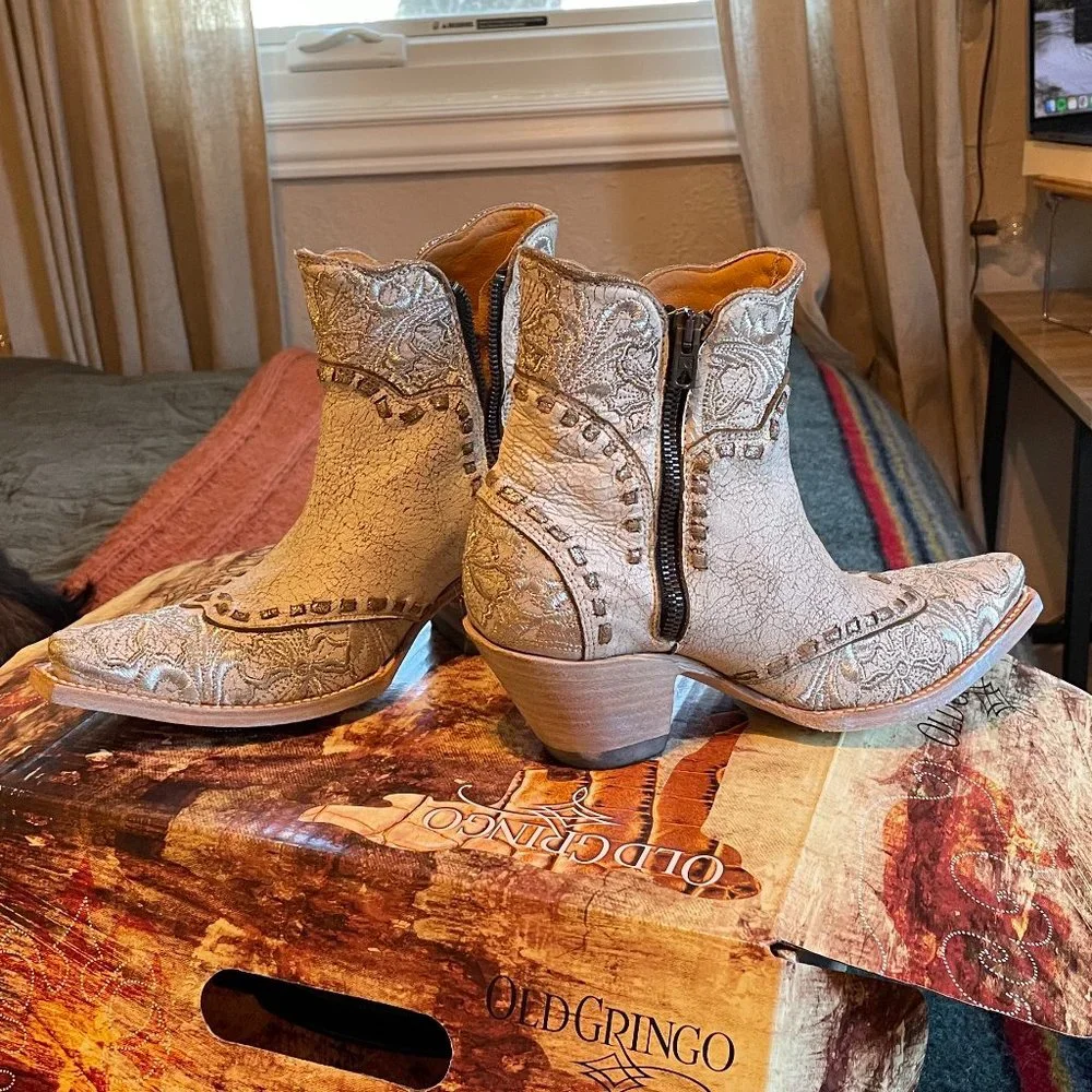NEVER WORN: Old Gringo boot size 6 - Picture 1 of 4